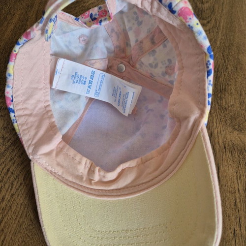 Obaïbi baby jockey hat with floral design like new, 1 year