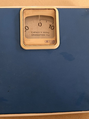 EKS Sweden mechanical bathroom scale used, up to 120kg