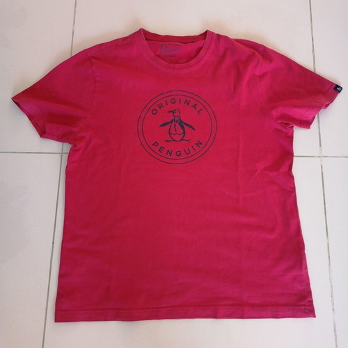 Penguin red short-sleeve t-shirt size Large like new