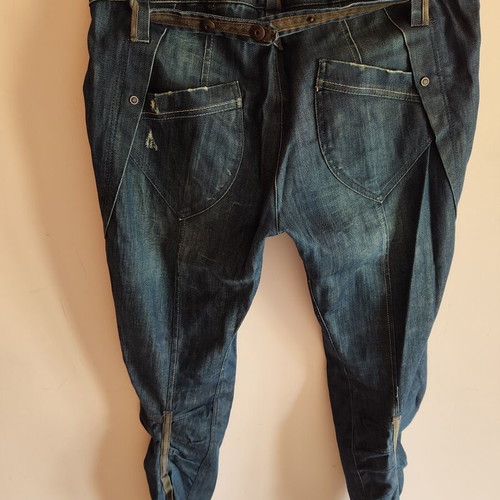 Attrattivo dark blue jeans XL, new with decorative seams