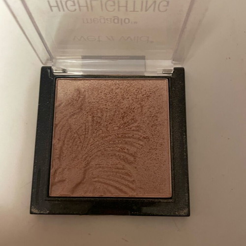 Wet n Wild Megaglo Highlighter used