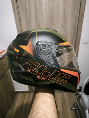 HJC IS17 Armada Full Face Helmet like new, medium size 54-56cm