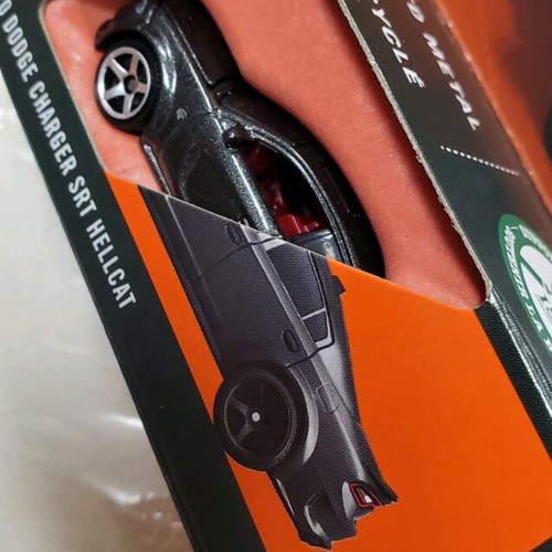 Matchbox Moving Parts Dodge Charger sealed