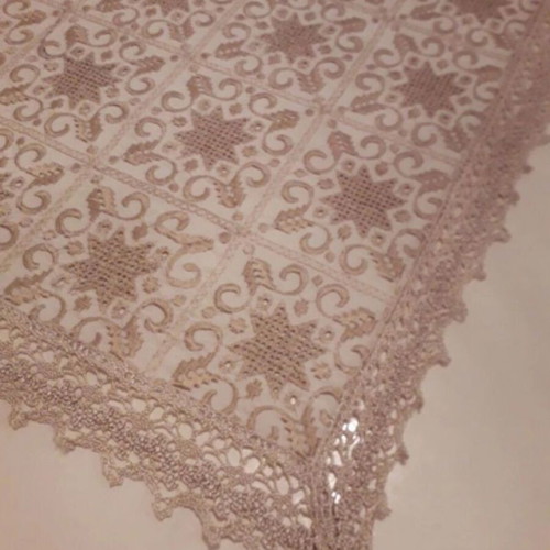 Table runner ecru with gold embroidery and lace edge like new