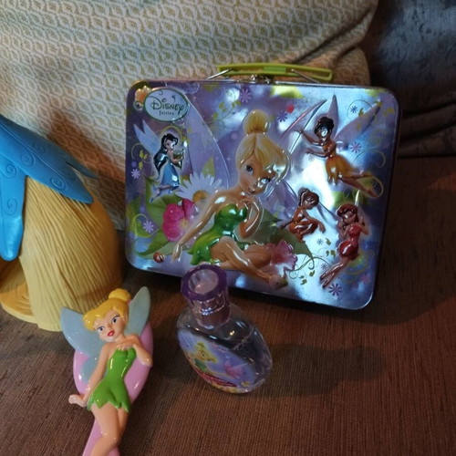 Tinkerbell set like new with house, figures and accessories