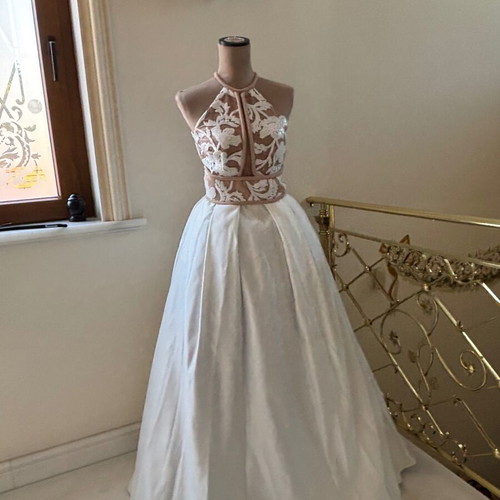 Wedding dress Demetrios large satin and lace, like new
