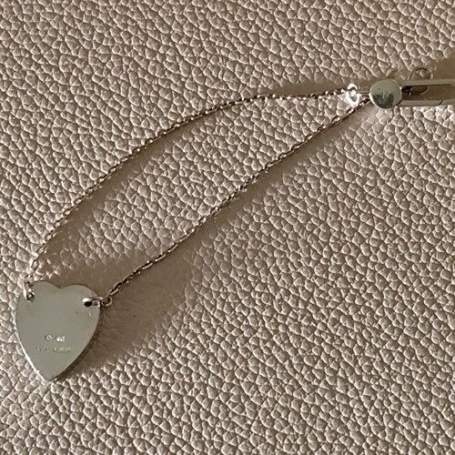 Gucci Trademark sterling silver 925 bracelet with heart like new