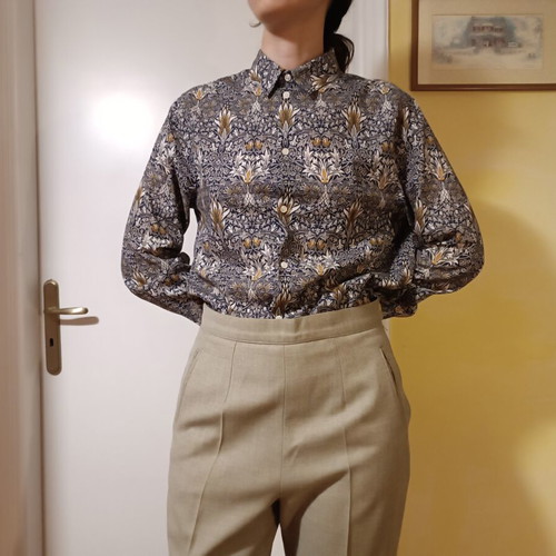 H&M Khaki Floral Shirt Medium like new, art deco print