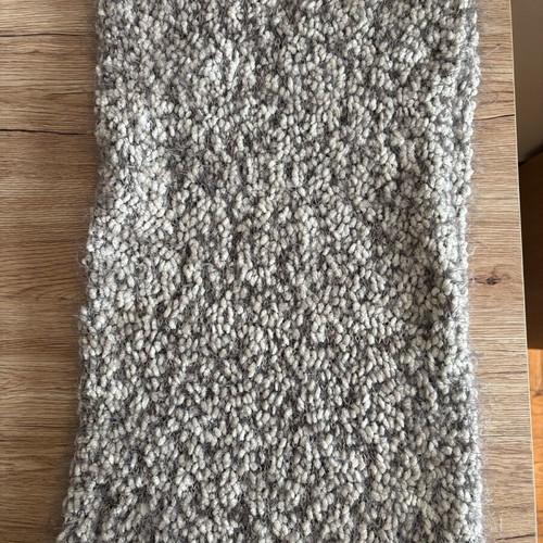 Zara neck scarf like new, white and gray