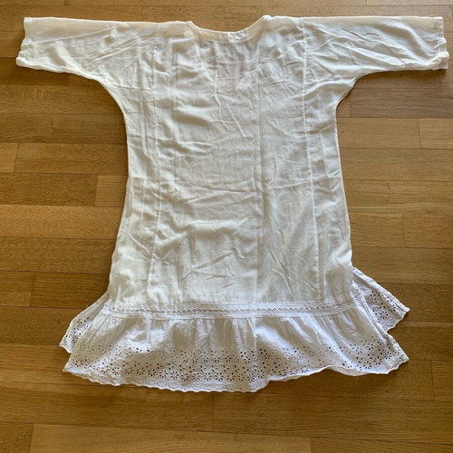 White ruffle beach dress new, size small