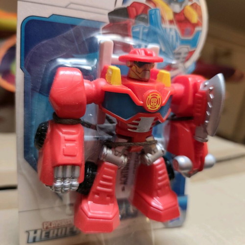 Hasbro Playskool Heroes Transformers Rescue Bots Heatwave The Fire Bot new