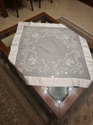 Machine embroidered square and runner used, square 96x96, runner 1.00x0.50