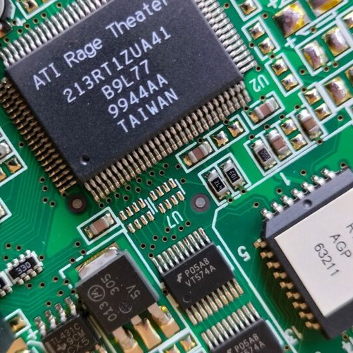 ATI Rage 128 32MB graphics card used, AGP