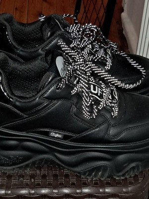 Buffalo shoes νούμερο 39 μαύρα σαν καινούργια