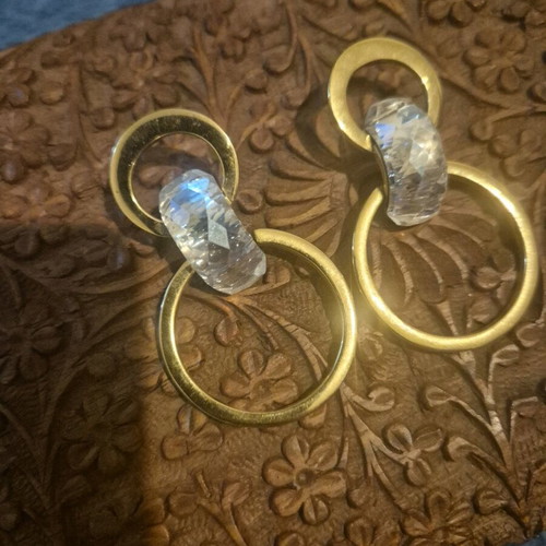 Dangling gold-plated earrings used, unique design