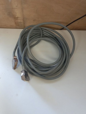 Omron D-sub 37-pin industrial connection cable, 9 meters