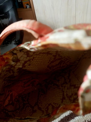 Handbag with flower pattern like new