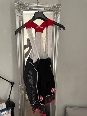 Castelli Rosso Corsa Bib Medium, like new, black red