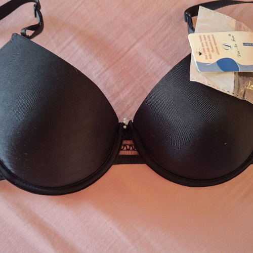 Black bra, new, unworn