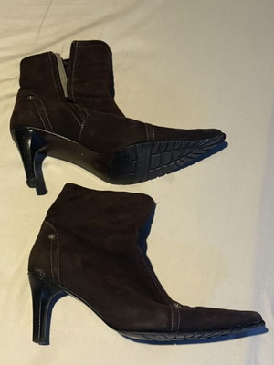 Armando Pollini leather ankle boots size 37 used, dark brown suede