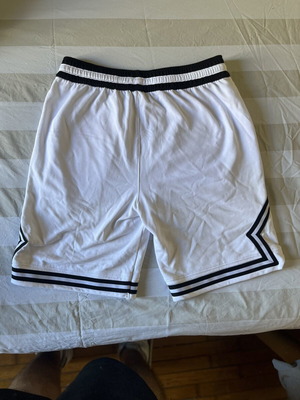 Men's white shorts like new, size L