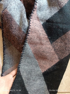Women's scarf