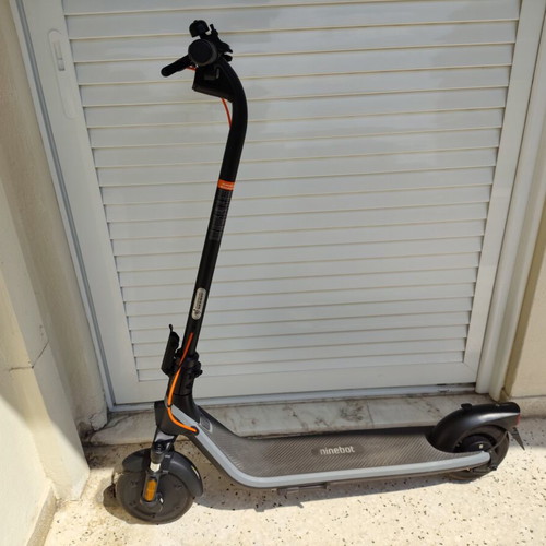 Segway Ninebot E2 Electric Scooter like new