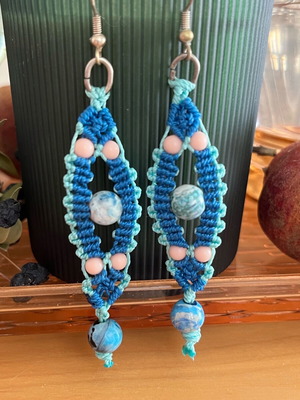Handmade macrame earrings new, blue and turquoise
