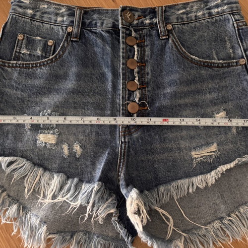 One Teaspoon Outlaws Denim Shorts like new, size 27, blue