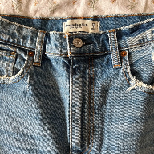 Abercrombie & Fitch denim skirt new, size Waist 28 / 6, blue