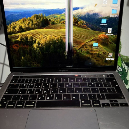 MacBook Pro M1 13’ 8GB RAM 256 SSD used with broken screen and dents