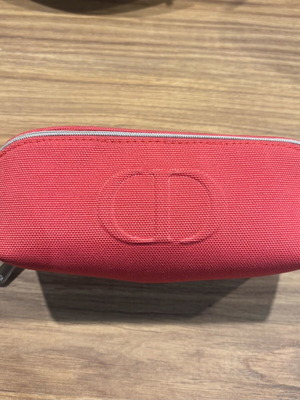 Dior toiletry bag like new in very good condition