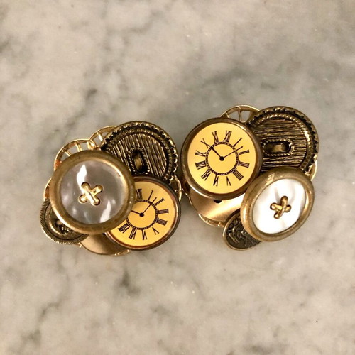 Vintage earrings like new with clip