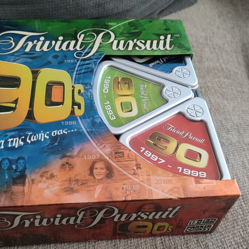 Trivial Pursuit 90s used, collectible edition with 1,800 questions