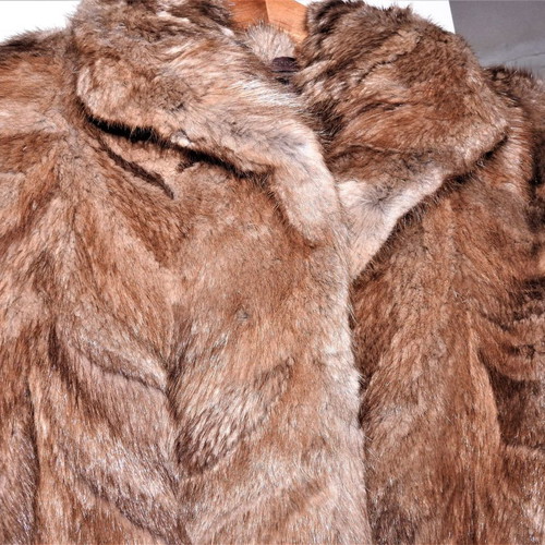Calf fur used short brown-beige coat