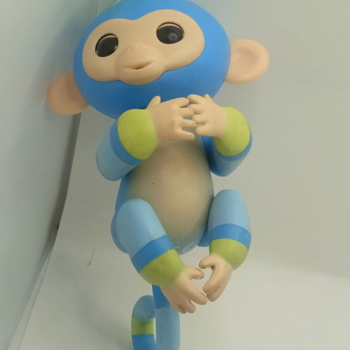 WowWee Fingerlings Baby Monkey interactive toy used