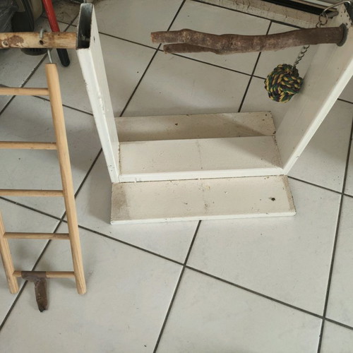 Bird stand used with ladder and electrostatic paint