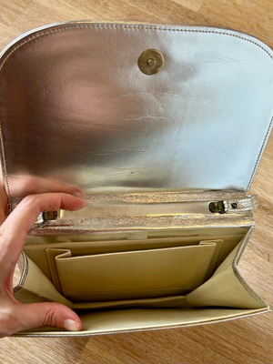 Shoulder bag made of genuine leather metallic silver like new