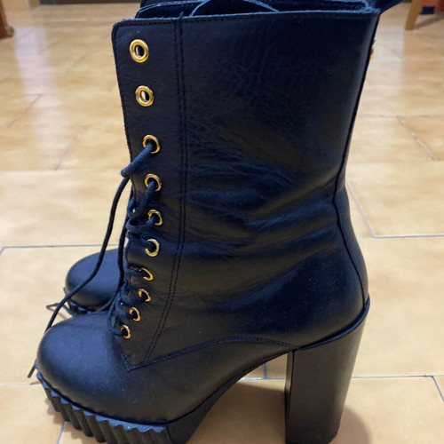 Tsakiris Mallas black heeled ankle boots like new, size 39
