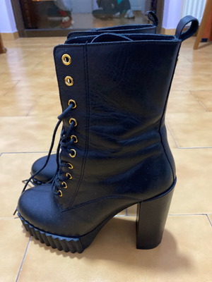 Tsakiris Mallas black heeled ankle boots like new, size 39