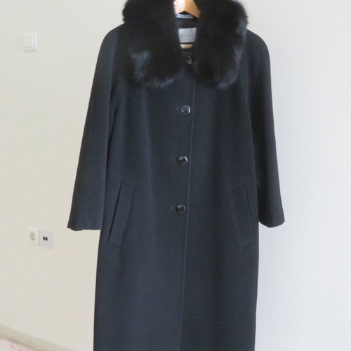 Laura Donini women's coat new, black wool, Italian size XL