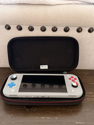 Nintendo Switch Lite Pokémon Edition σαν καινούργιο