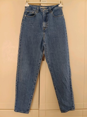 Levi's Premium High Loose Taper women's jeans like new, blue