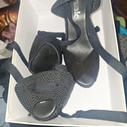 Nak platform sandals like new, size 36, black suede