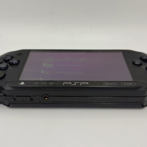 Sony PlayStation Portable PSP-1004 μεταχειρισμένο με φορτιστή, κάρτα 2GB, παιχνίδι Cars