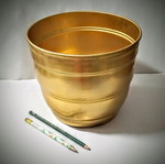 Large metal flowerpot like new, rust resistant