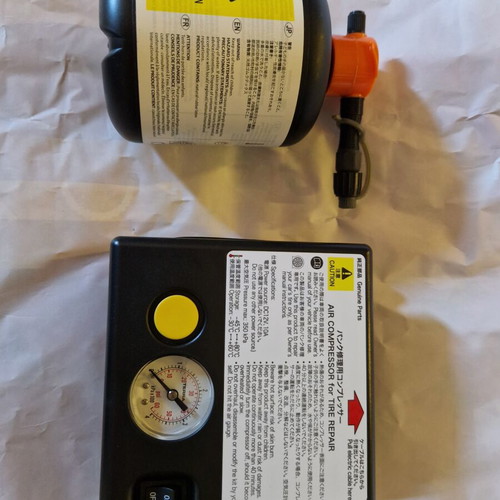 Original Car Tyre Compressor 120W like new