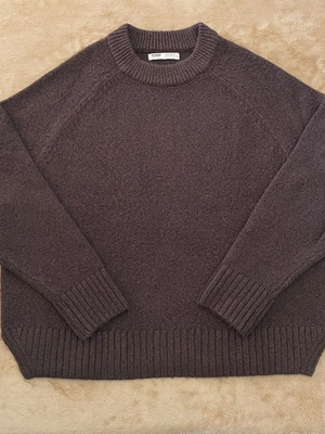 Pull & Bear crewneck sweater like new, size S, brown