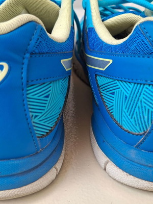 Asics Gel-Task 2 γυναικεία αθλητικά παπούτσια για κλειστό χώρο, νούμερο 41.5