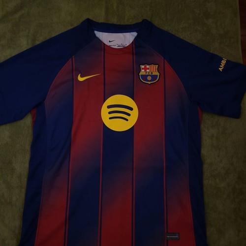 Barcelona Jersey size Large like new